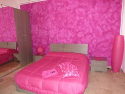 Bed-Breakfast-MessinaBreak-Camera-Fucsia-C1